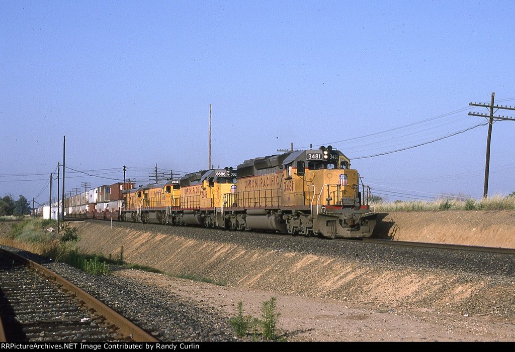 UP 3481 East near Marysville